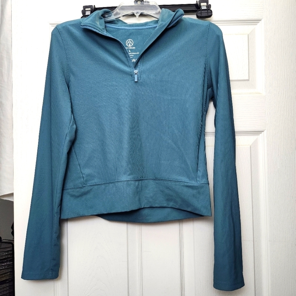 Move Theology Women's Teal Long Sleeve L Top